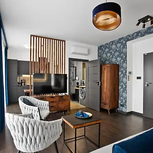 exclusive-apartments-with-private-parking-and-a-gym.krakowhotelspoland.com/