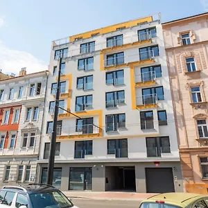 brand-new-studio-apartment-31-in-brand-new-building.praguehotelsweb.com/